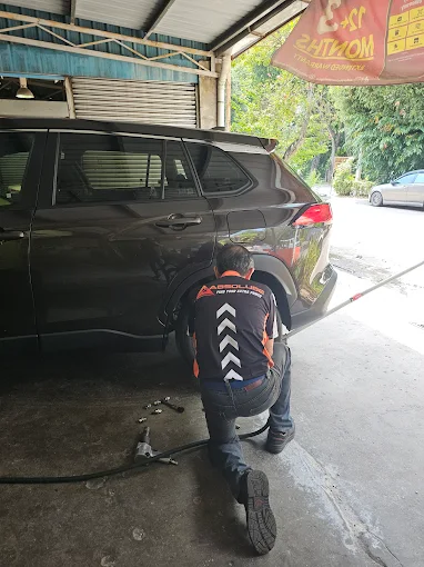 Kedai Tayar Leong